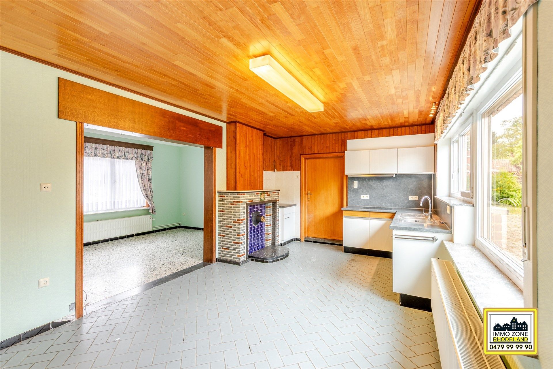 Charmante halfopen woning met ruime tuin foto 8
