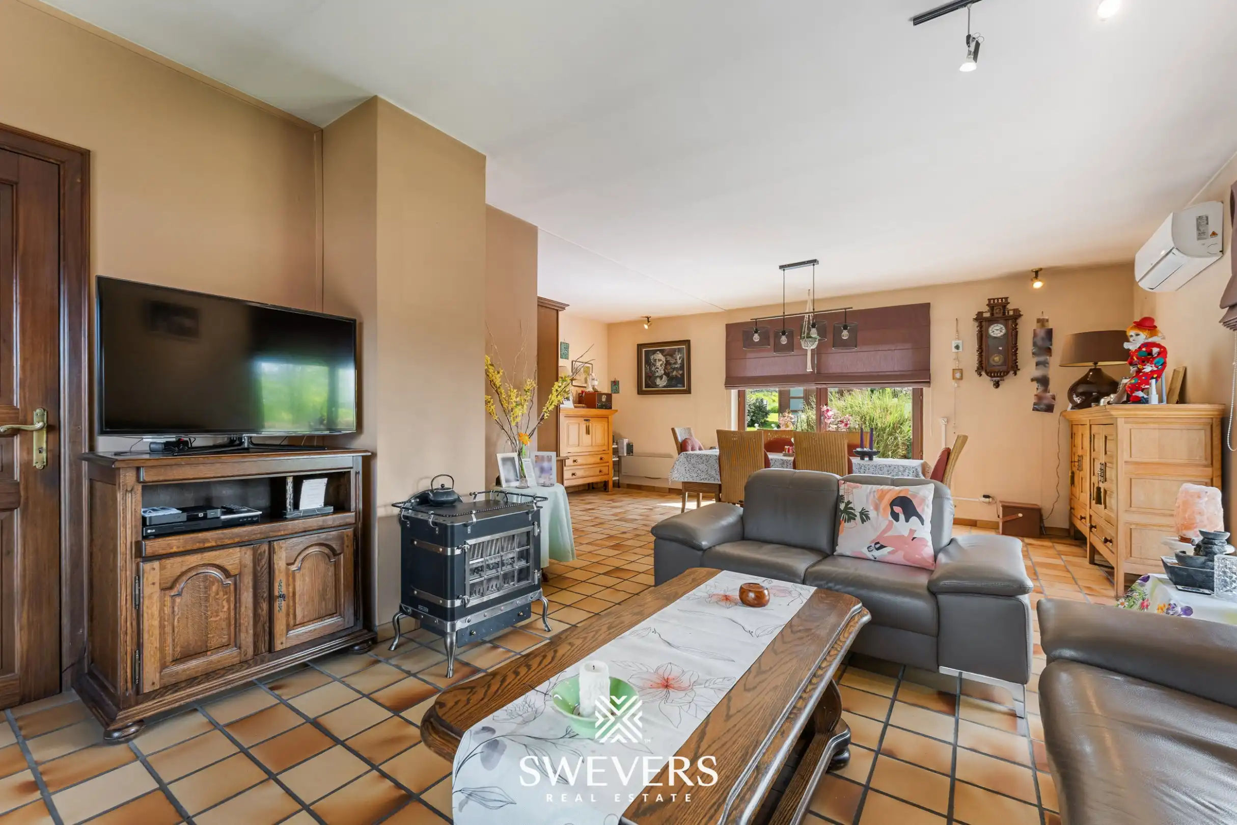 Woonst met 6 slaapkamers en verzicht te Borgloon foto 4