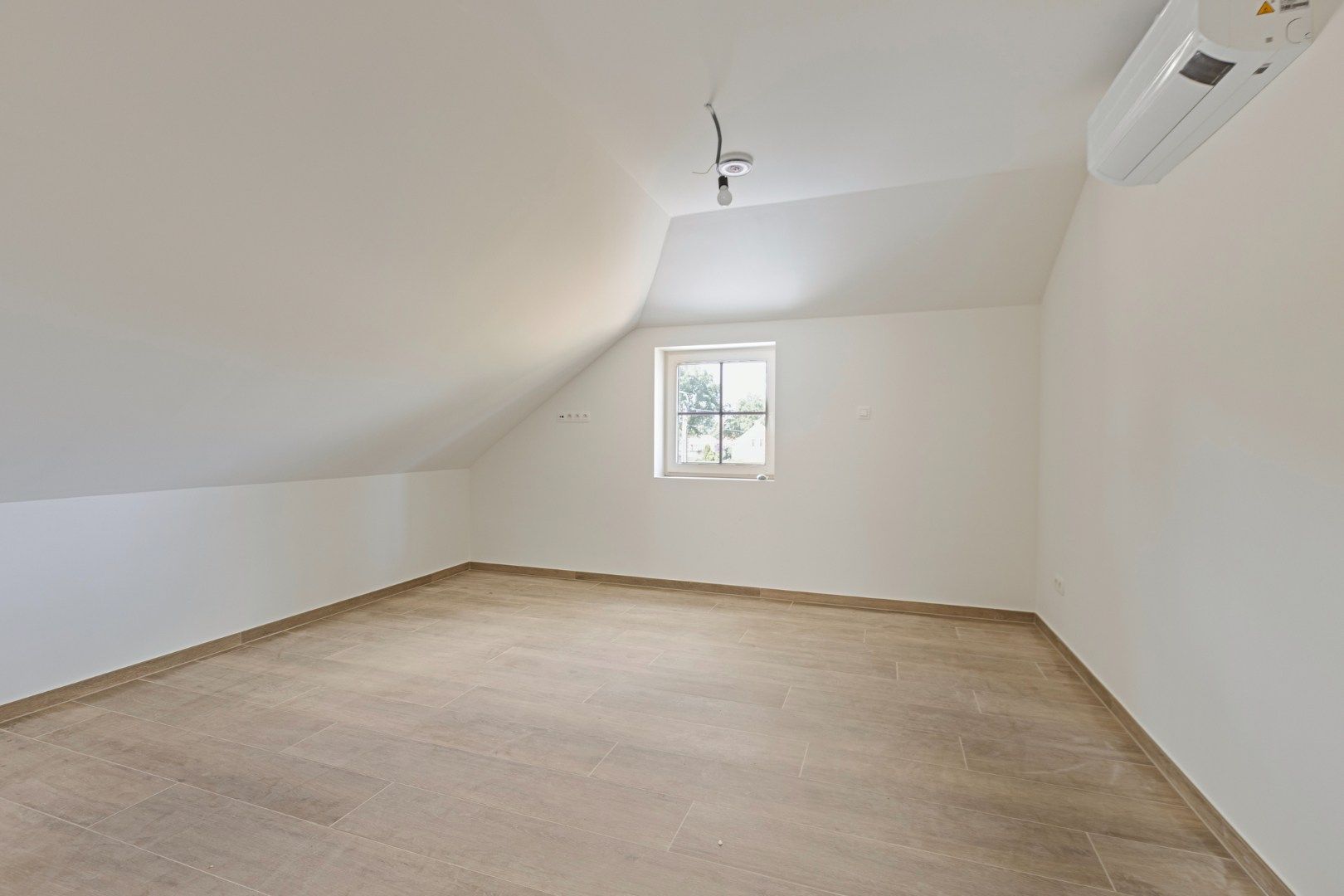 Recent gerenoveerde woning met 5 slaapkamers in Olmen! foto 23