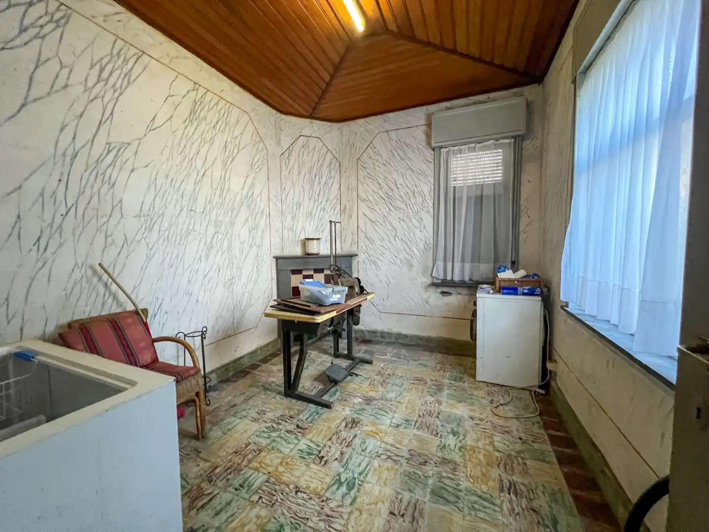 TE RENOVEREN WONING OP EEN PERCEEL VAN 8.000M² foto 9