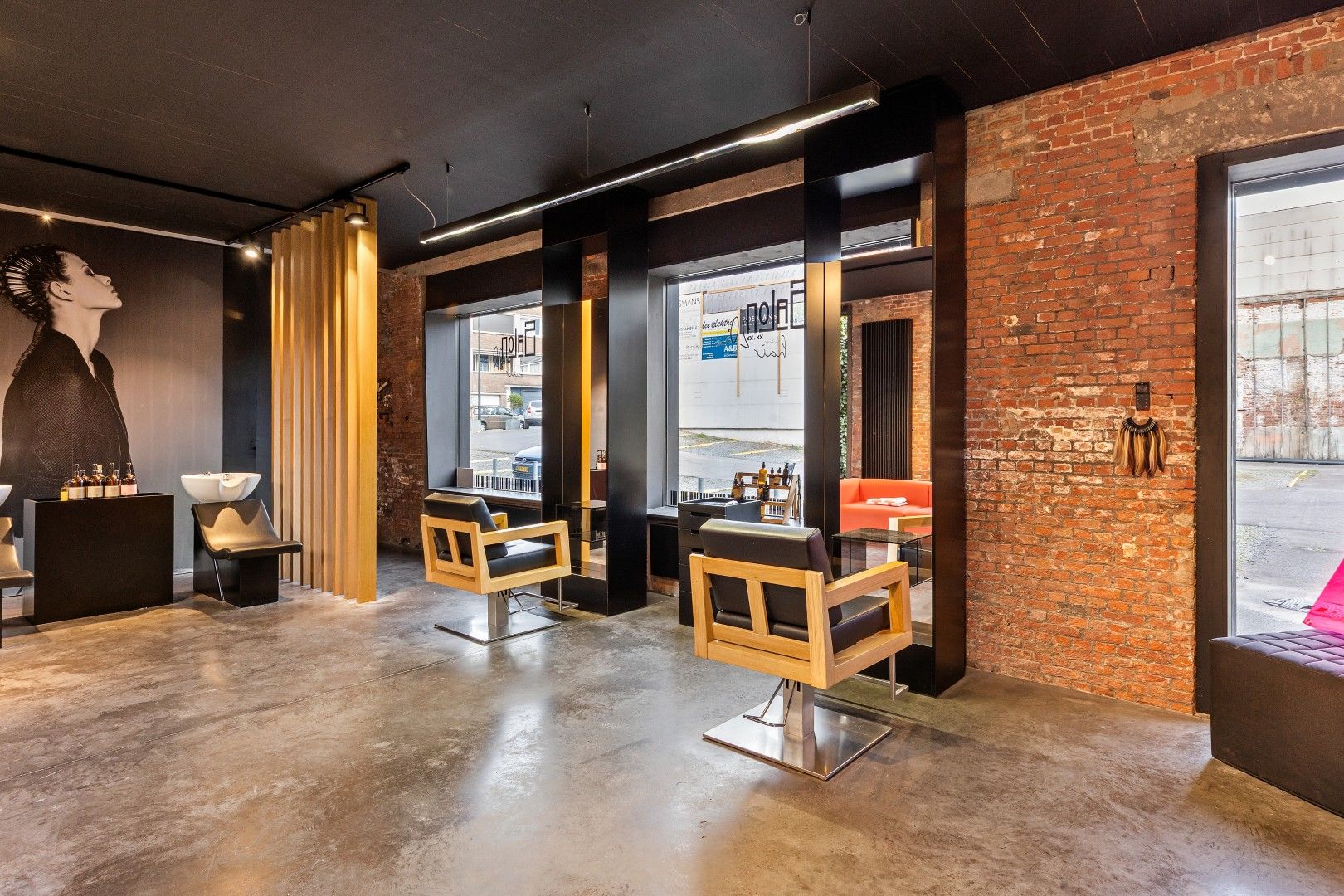 HIGH-END HANDELSRUIMTE OF KANTOOR MET GARAGE foto 11