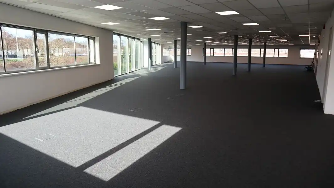Strategisch gelegen eigentijdse kantoren te huur in Merelbeke-Melle foto 12