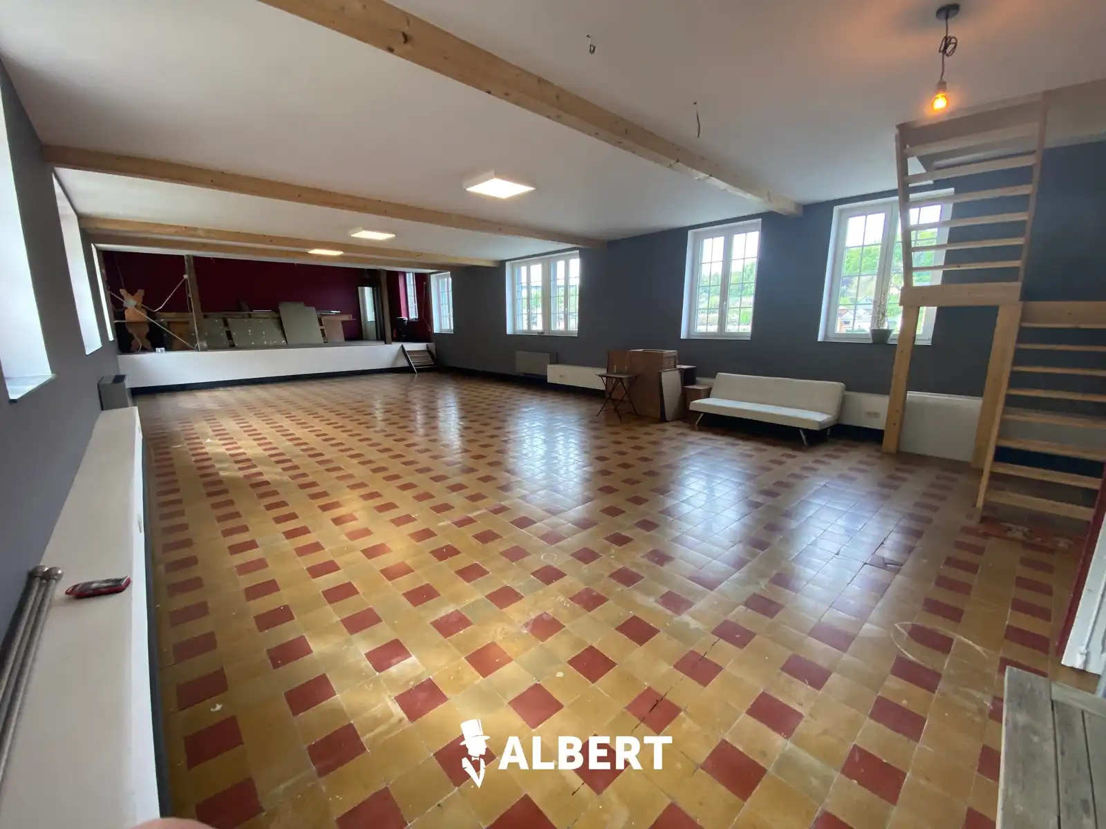 Prachtig gerenoveerde ruime woning (oude school) in Dinant! foto 22