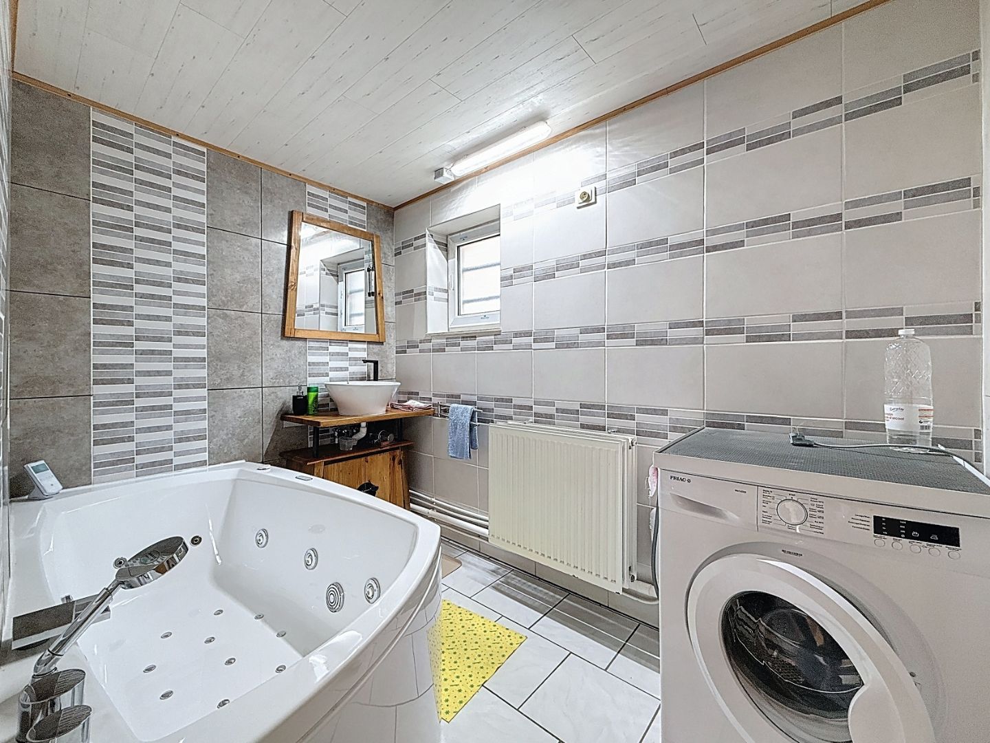 Grote gezinswoning met koer op centrale ligging te Nieuwpoort-Stad foto 6