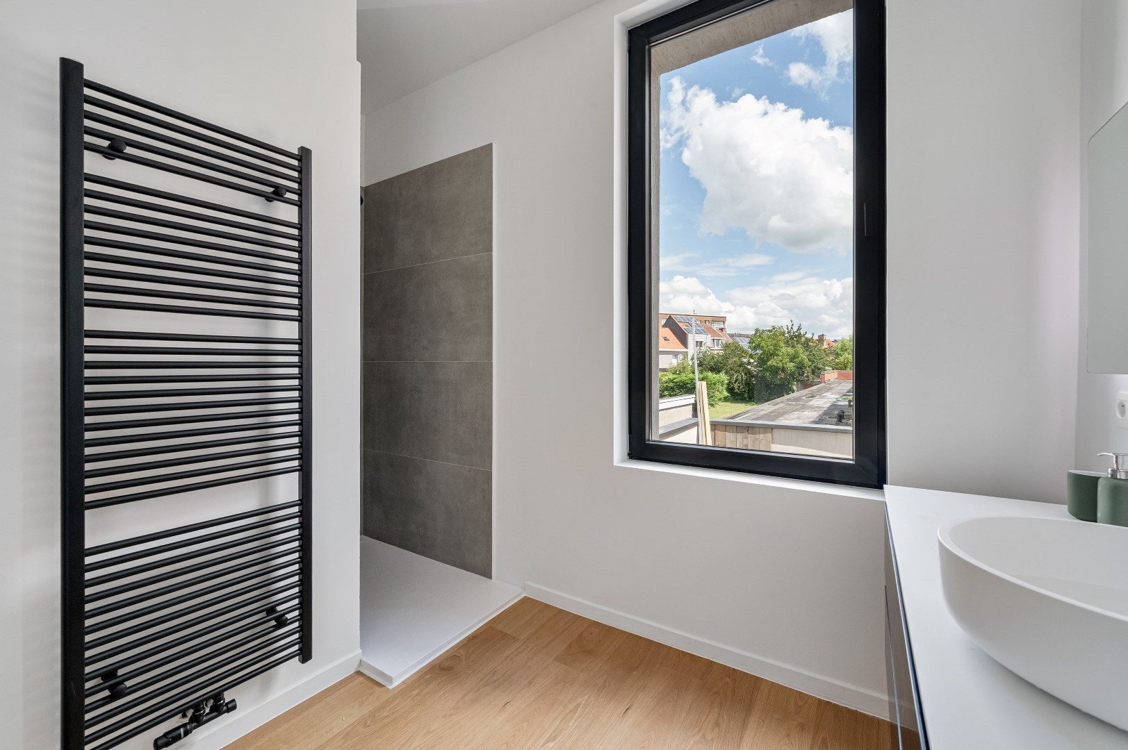 Instapklare woning – volledig gerenoveerd in 2025 foto 12