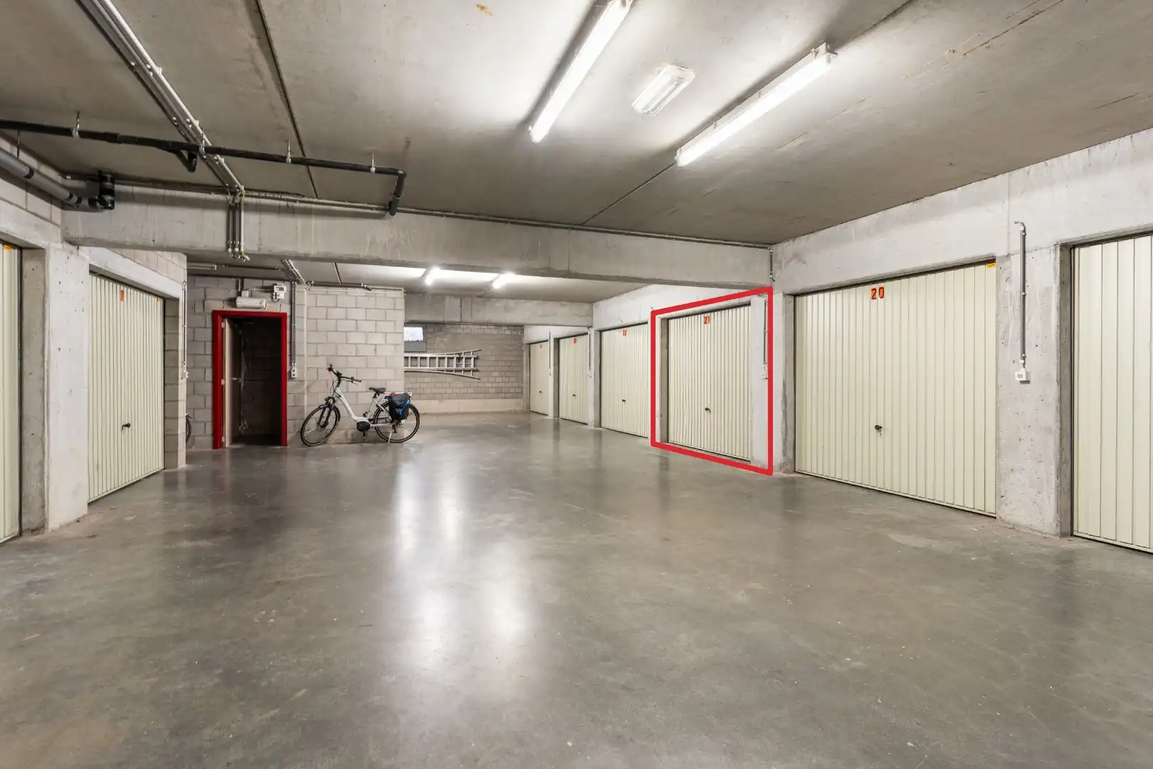 Garage te koop foto 2