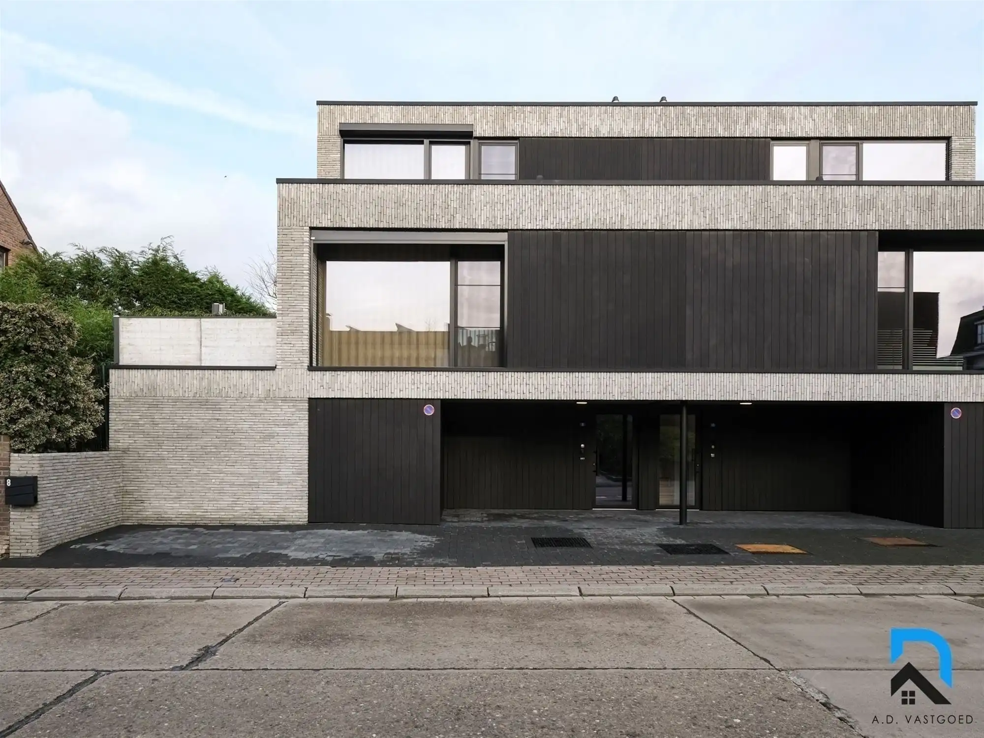 Recente BEN – woning op toplocatie in Eigenbilzen foto {{pictureIndex}}