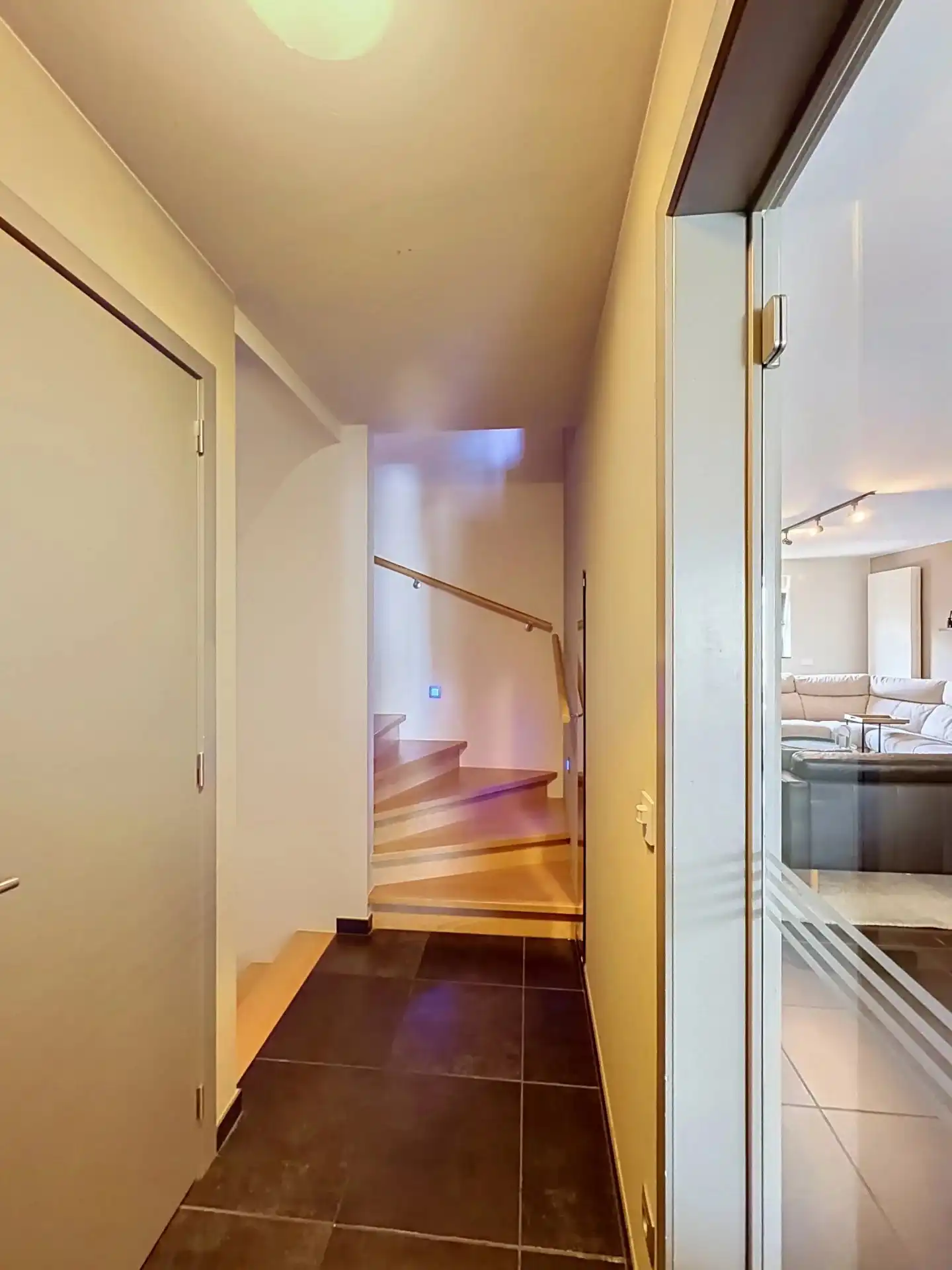 Luxe triplex met dubbele garage, 5 slaapkamers en 2 badkamers  in hartje Mol centrum foto 23