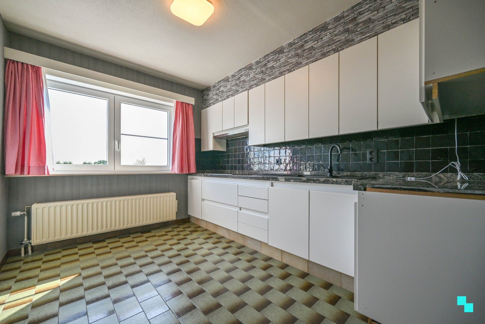 Ruim duplexappartement van 110m² in Oostrozebeke foto 4