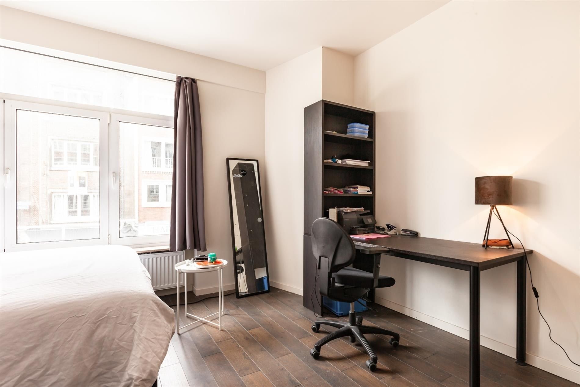 Laatste studentenkamer met privé sanitair in hartje Leuven! foto {{pictureIndex}}