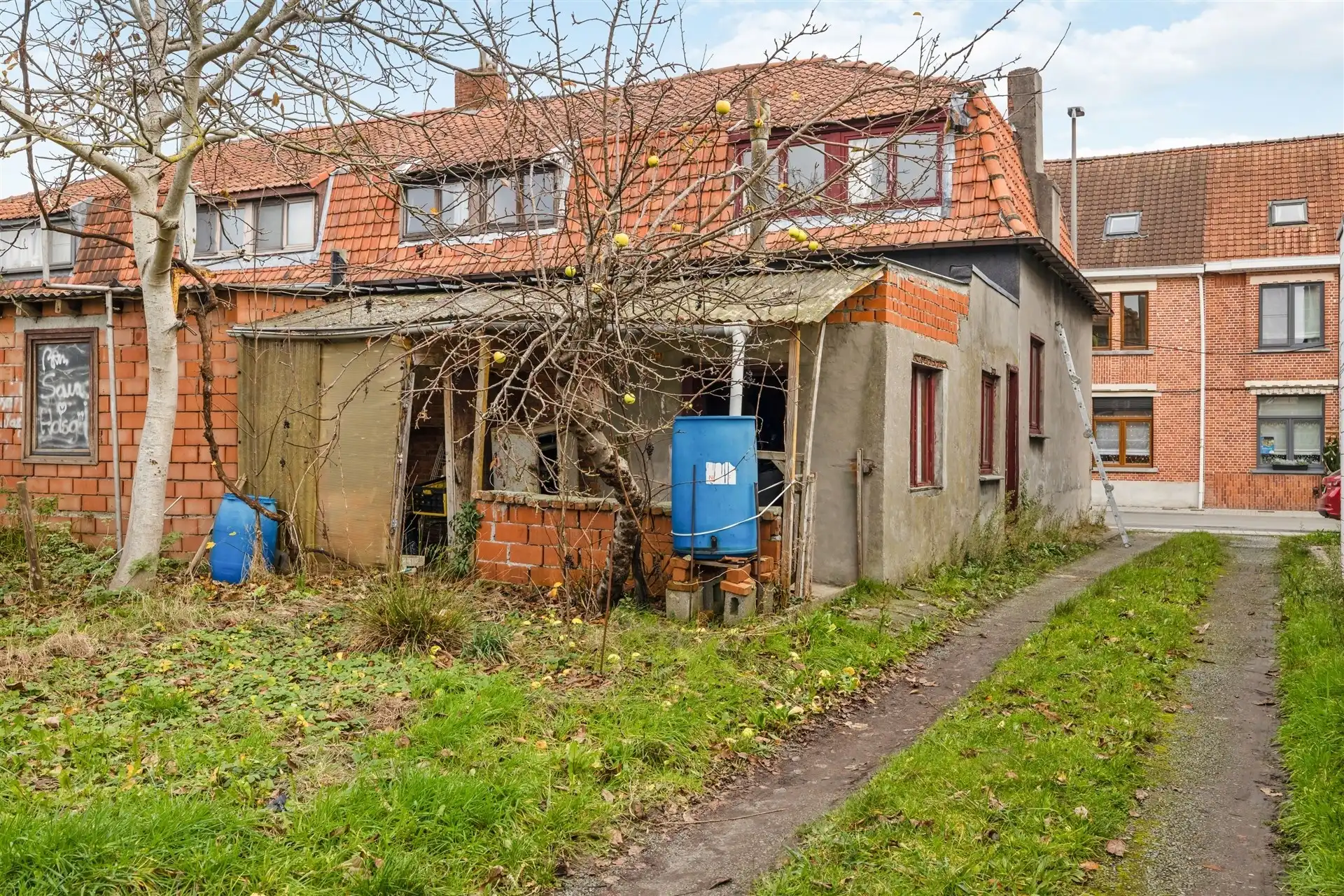 Te renoveren halfopen bebouwing in het centrum van Sint-Gillis-Waas foto 15