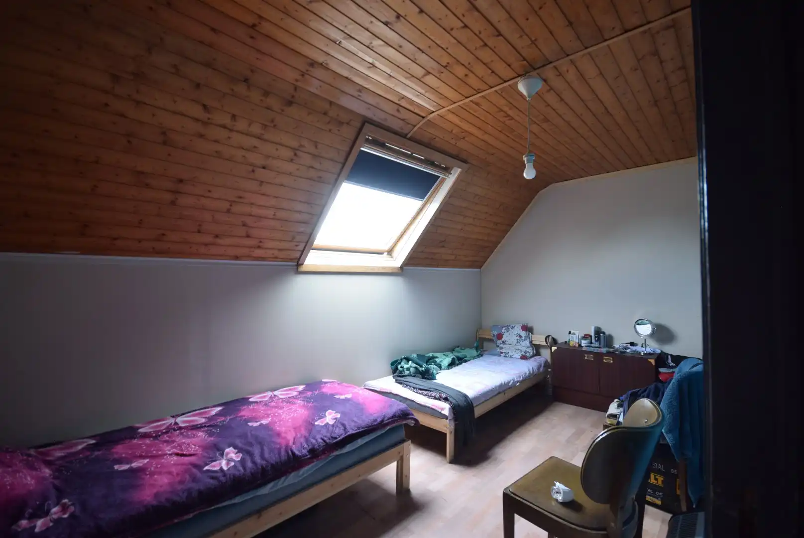 Instapklare rijwoning met ruime tuin en twee slaapkamers te Roeselare foto 4