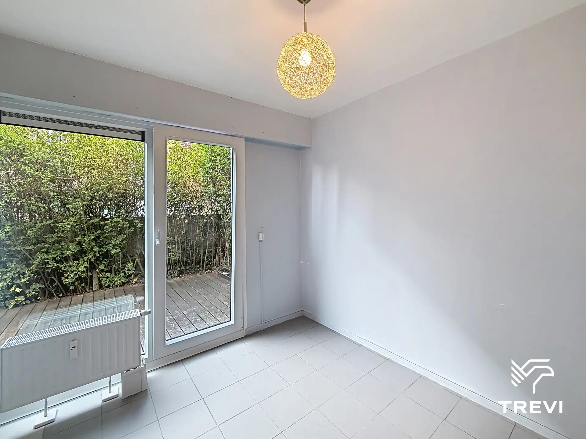 Gerenoveerd appartement met 1 slaapkamer + parkeerplaats foto 8