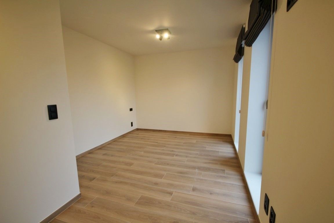 Duplex met terras in centrum van Sint-Truiden! foto 5
