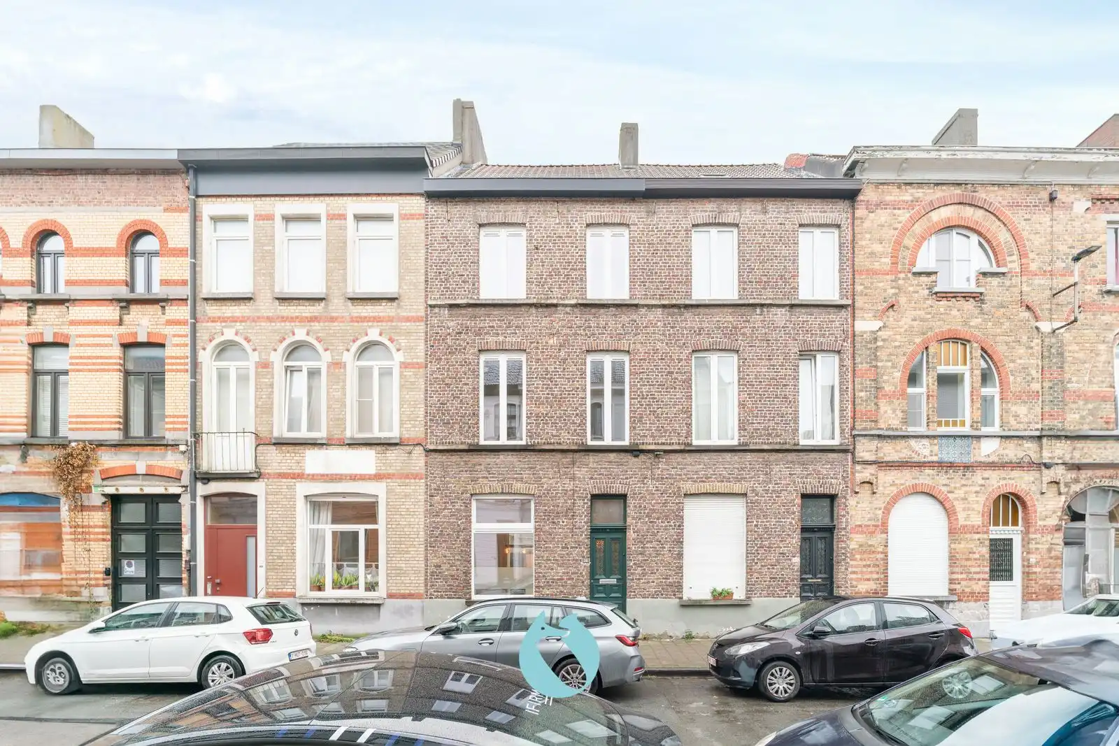 Deze woning combineert authenticiteit en comfort, een locatie die alles binnen handbereik biedt. foto 2
