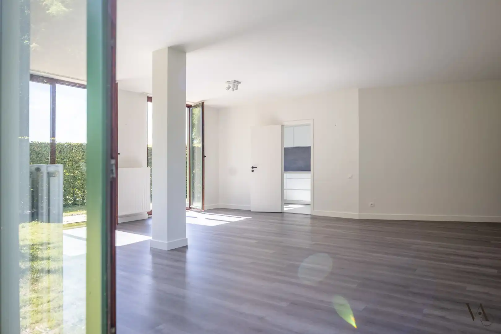 Ruim hoekappartement met uitzonderlijke tuin in groene parkresidentie nabij het centrum van Leuven foto 4