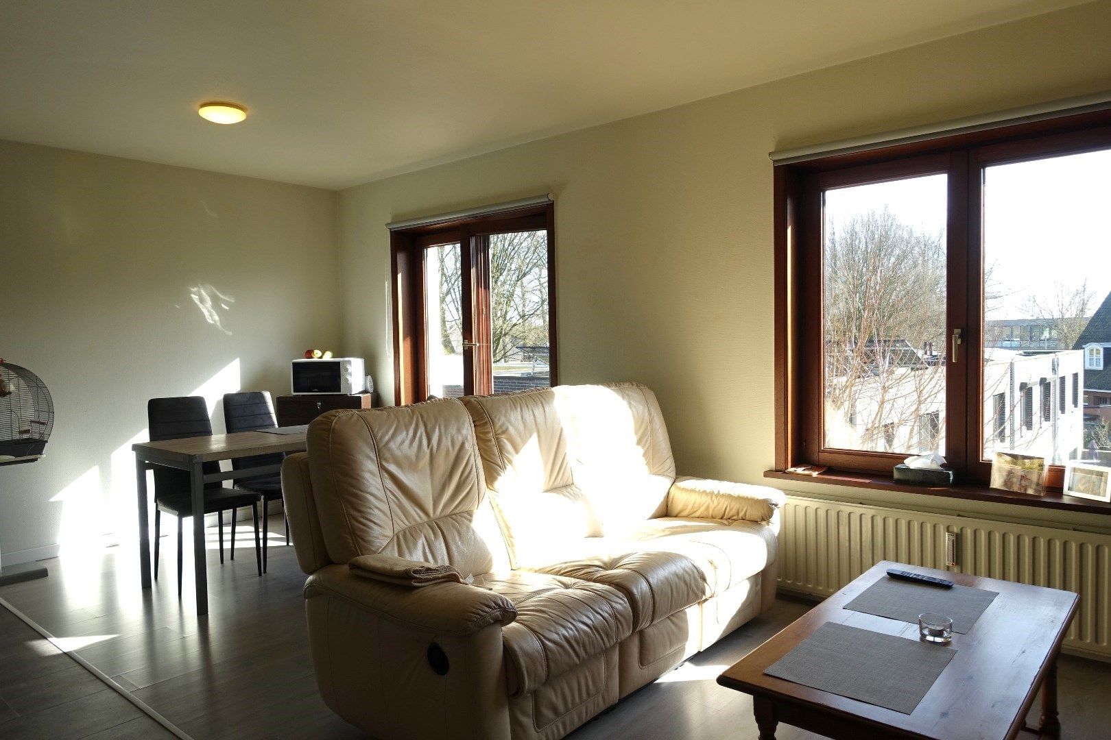 Lichtrijk startersappartement of de ideale investering! foto 5