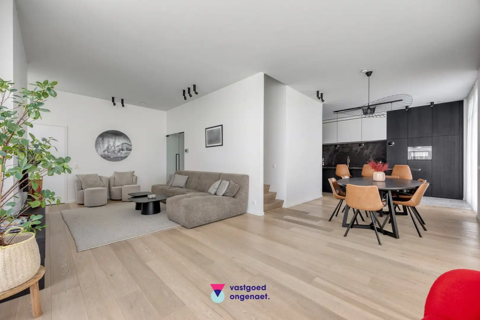 Exclusieve penthouse met zicht op water en stad foto 2
