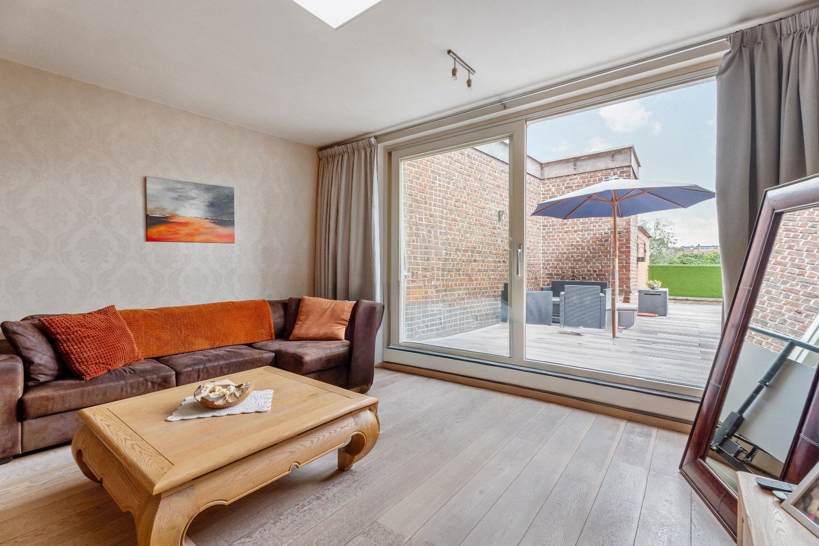 Uniek triplex met zonneterras van 75 m² in hartje Ieper foto 7