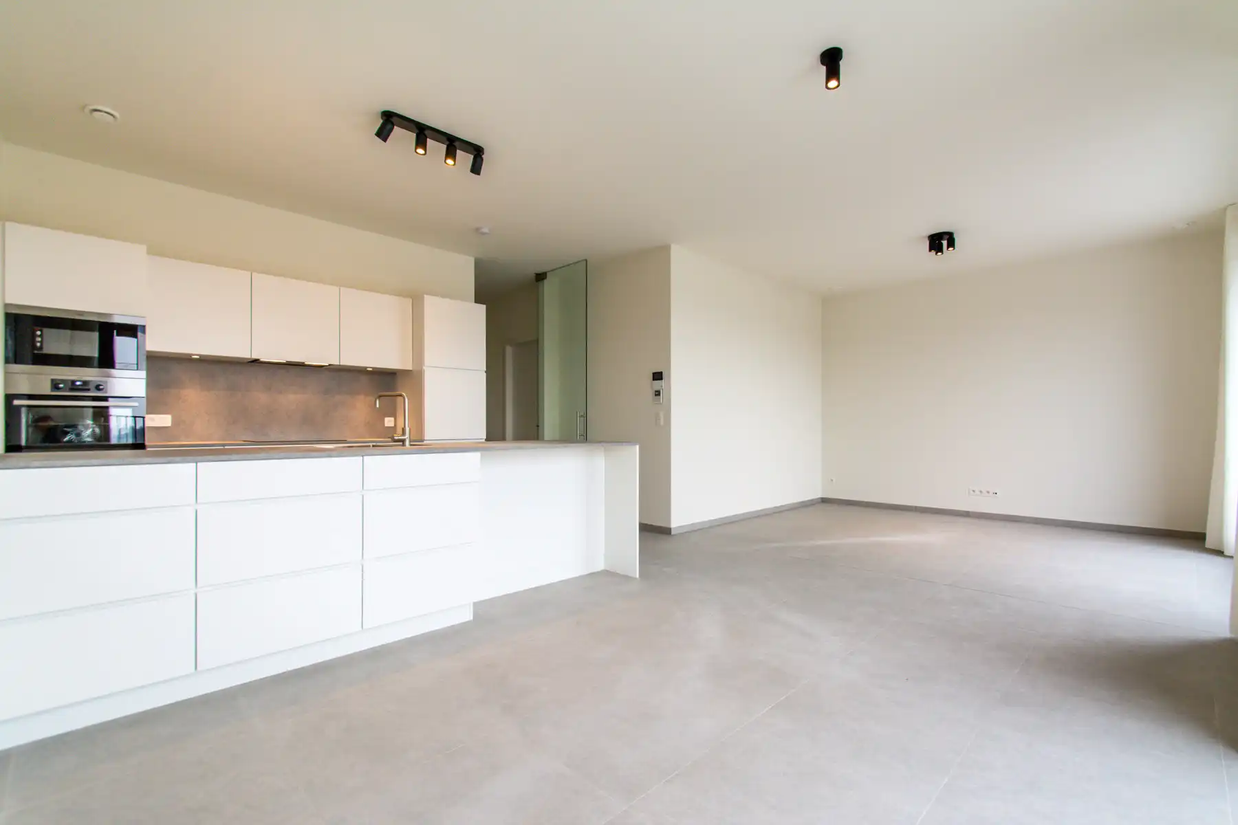 Rustig en comfortabel 2slpk appt. met zicht op park  foto {{pictureIndex}}