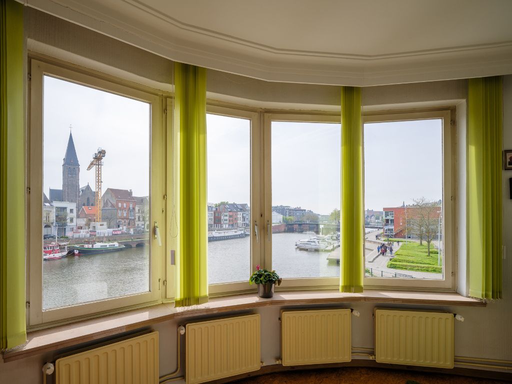 Lichtrijk 2-slaapkamerappartement met unieke zichten op de Gentse binnenwateren foto 5