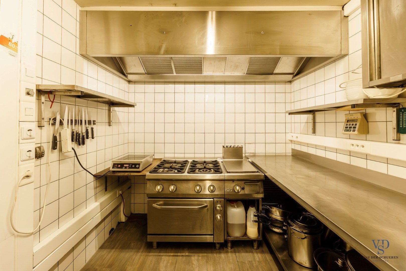 Uitzonderlijk commercieel pand ! foto 11