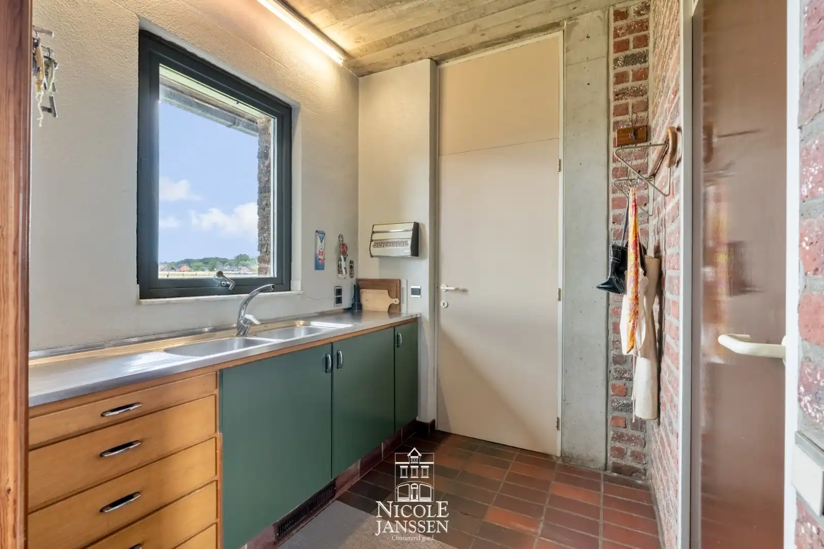 Unieke eigendom met molen foto 14