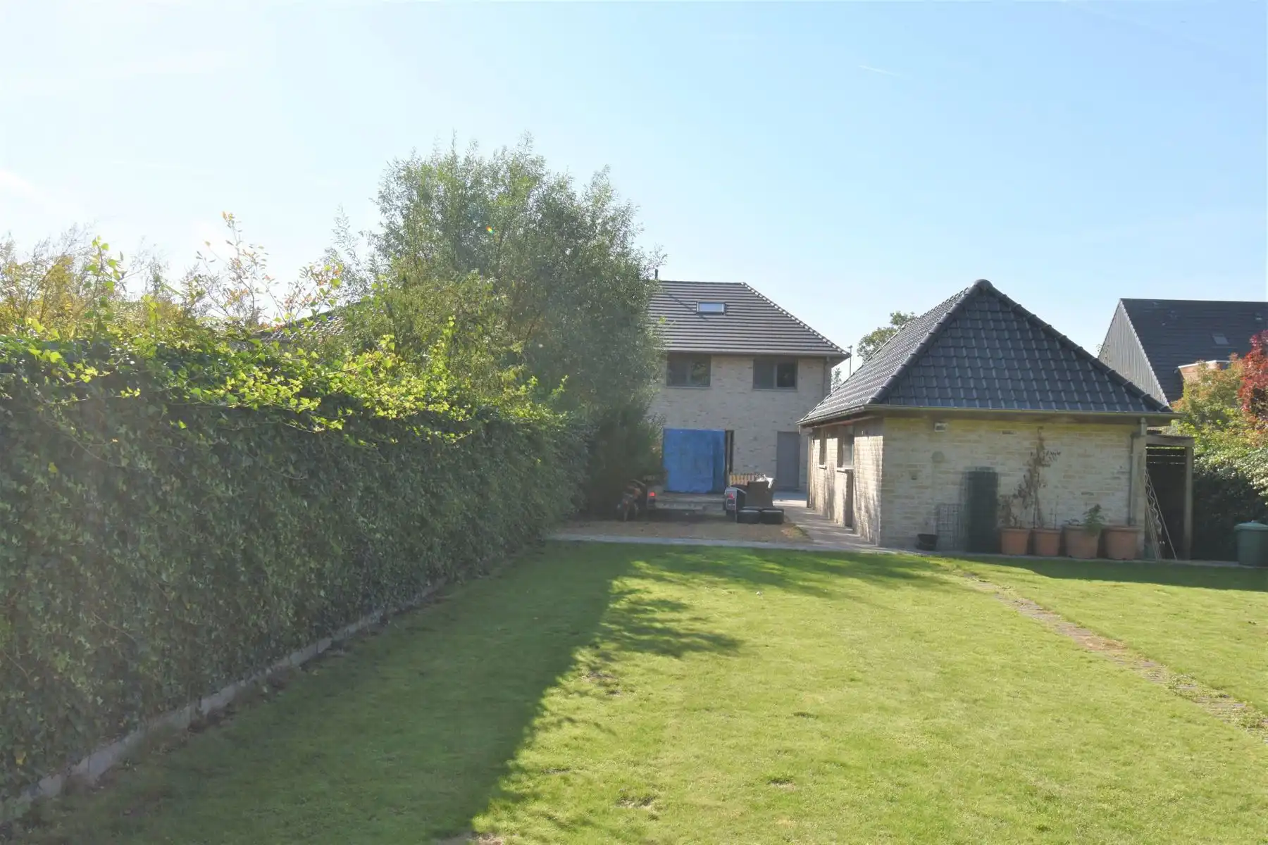 Grote, energiezuinige woning langs kanaal  foto 23