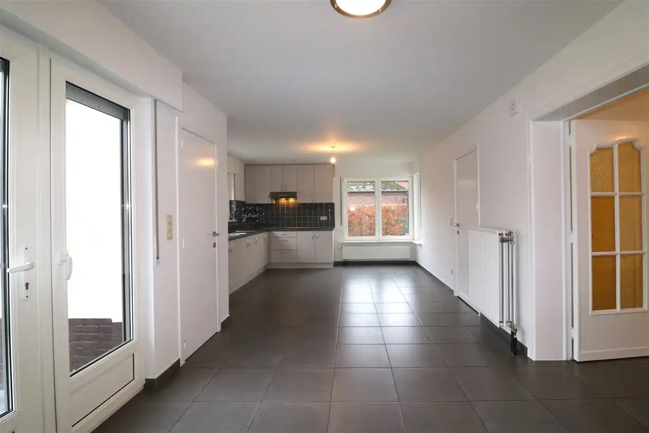 Villawoning, nabij station, 3 slpk., mooie omgeving, instapklaar foto 18