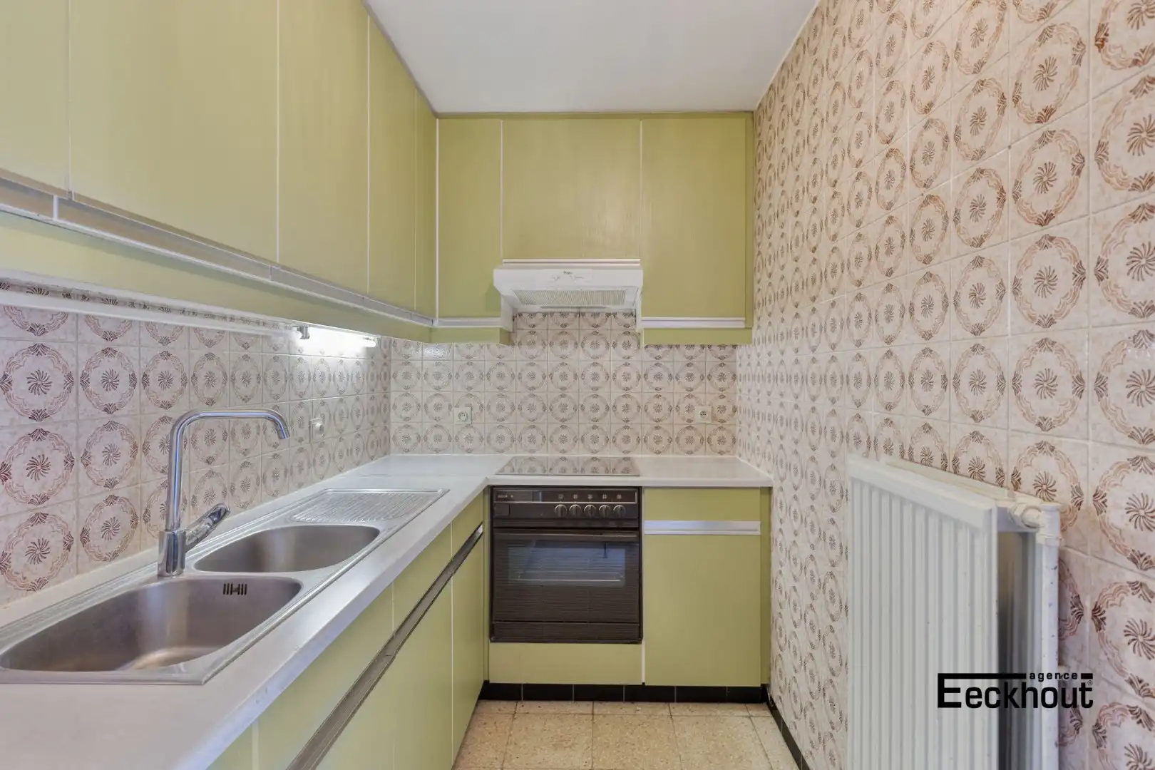 Zeer ruim appartement op gunstige ligging! foto 5