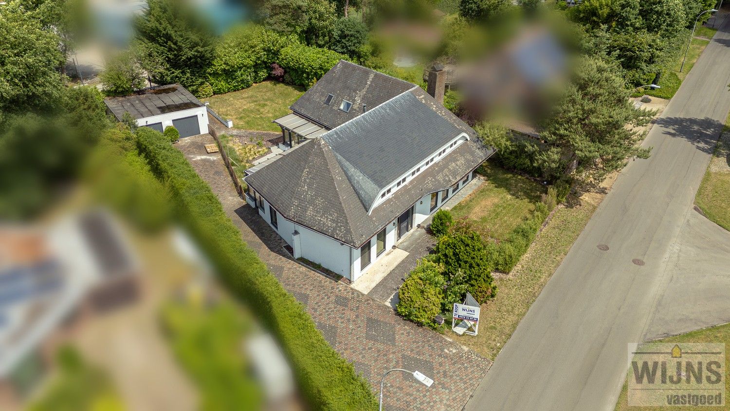 "OPENHUIS" op donderdag 26/06 van 18u tot 19u30!! Prachtige en ruime villa met mogelijk zes slaapkamers gelegen op een toplocatie. foto 2