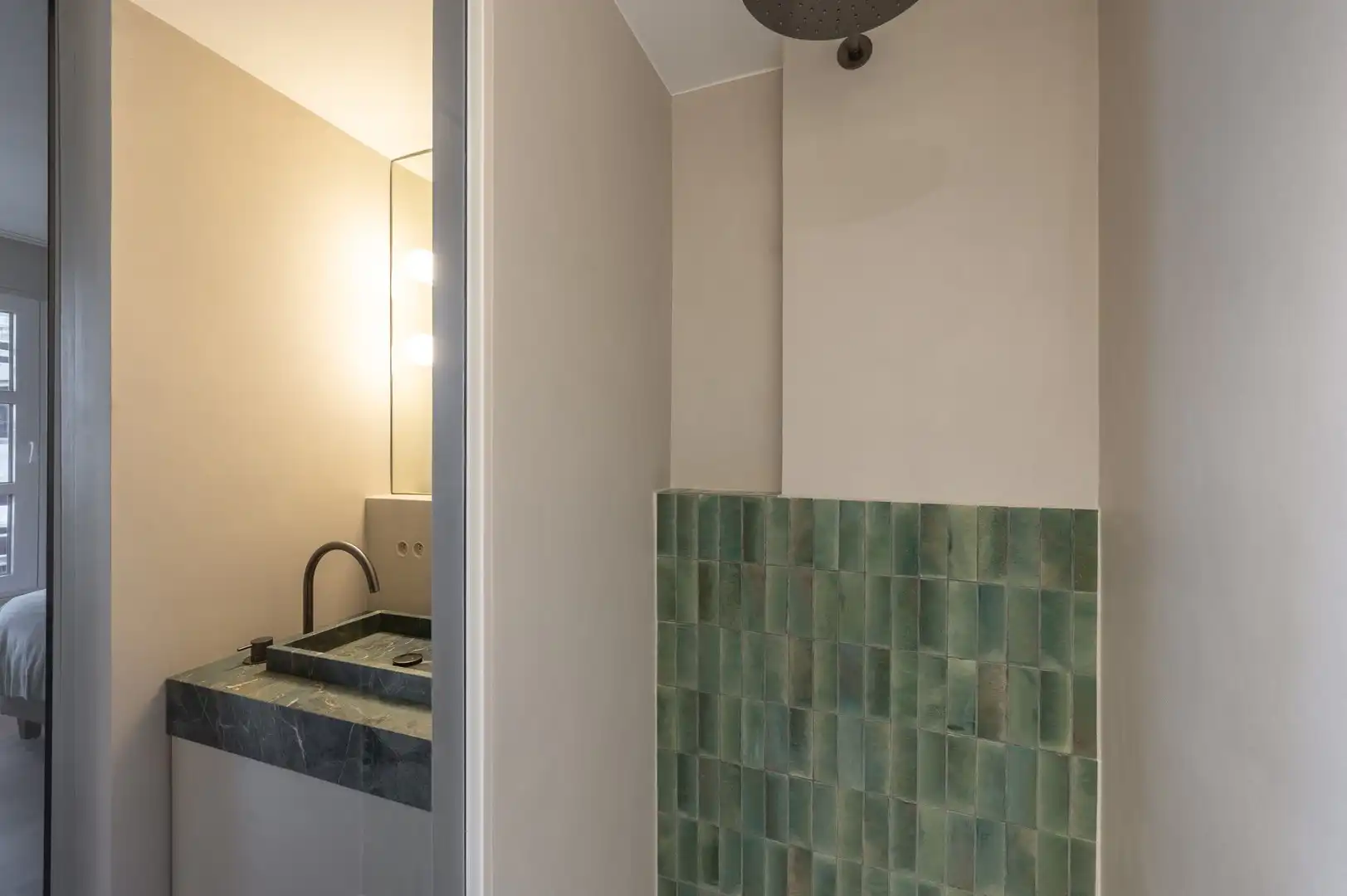 Instapklaar appartement met frontaal zeezicht in het Zoute. foto 24