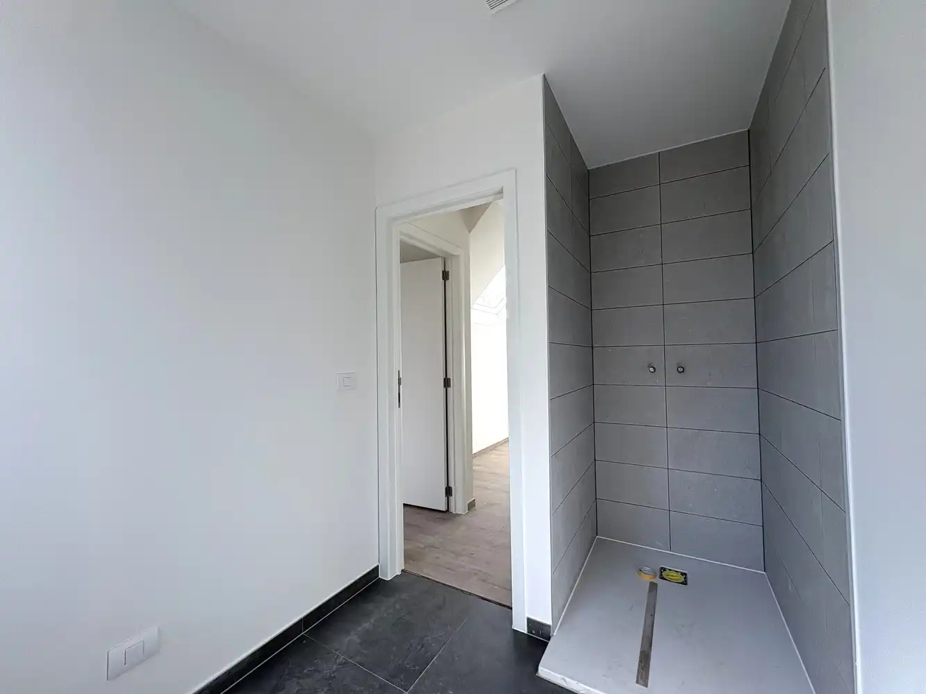 Nieuwbouwwoning met 3 slaapkamers + zonnige tuin in het centrum van Varsenare foto 12