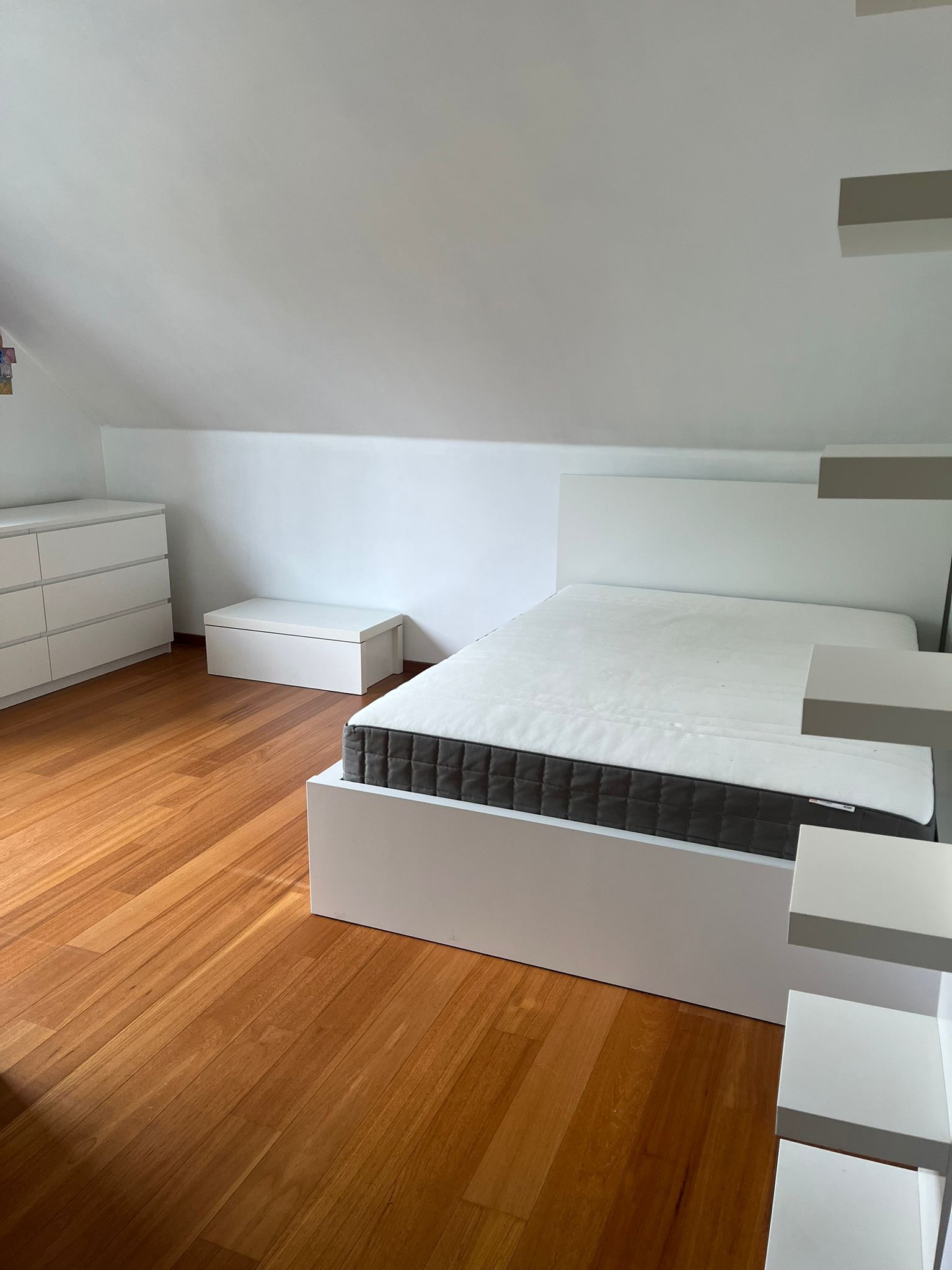 Zeer ruime woning met tuin en garage foto 11