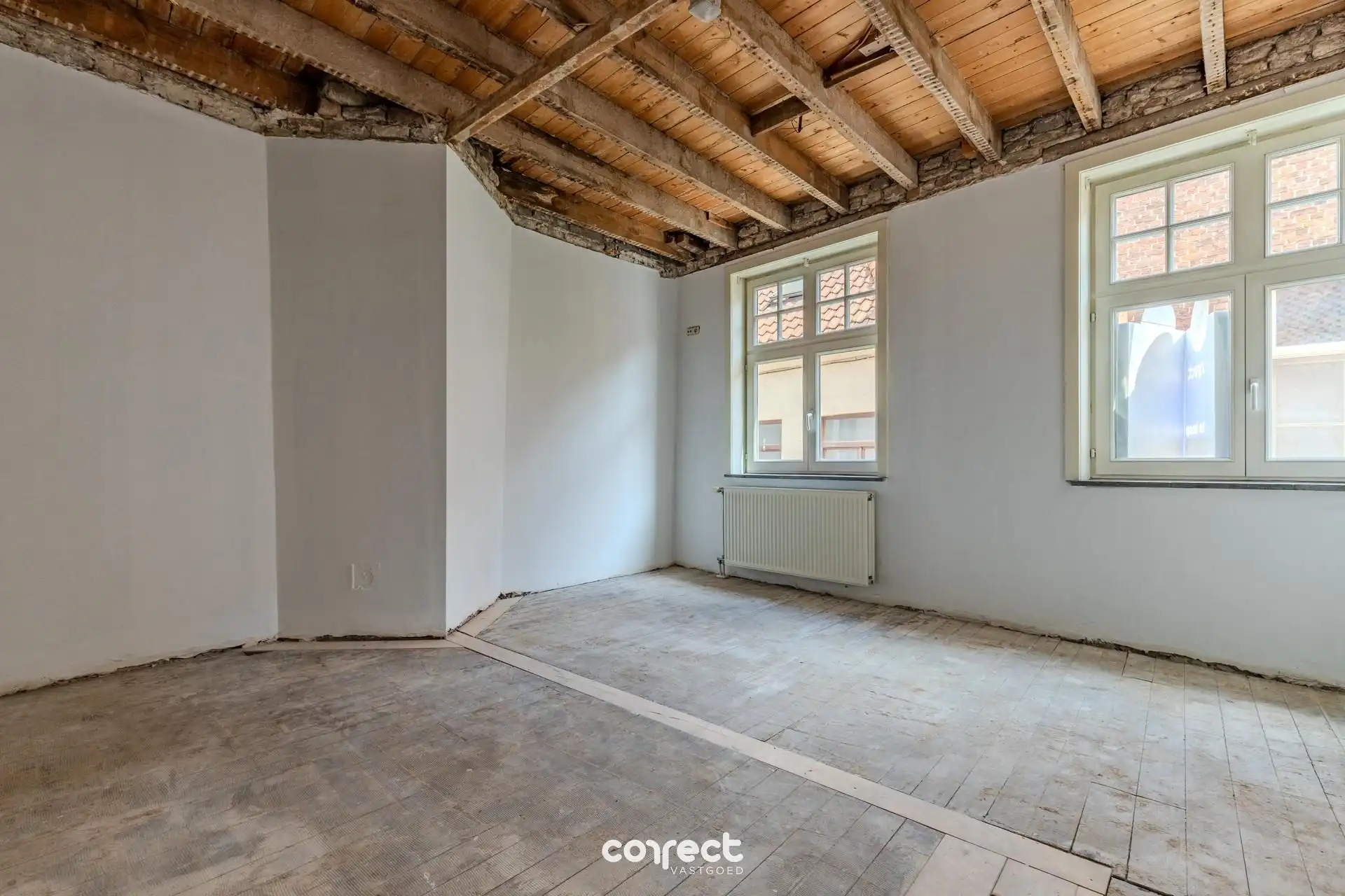 Te renoveren stadswoning op uitstekende ligging. foto 6