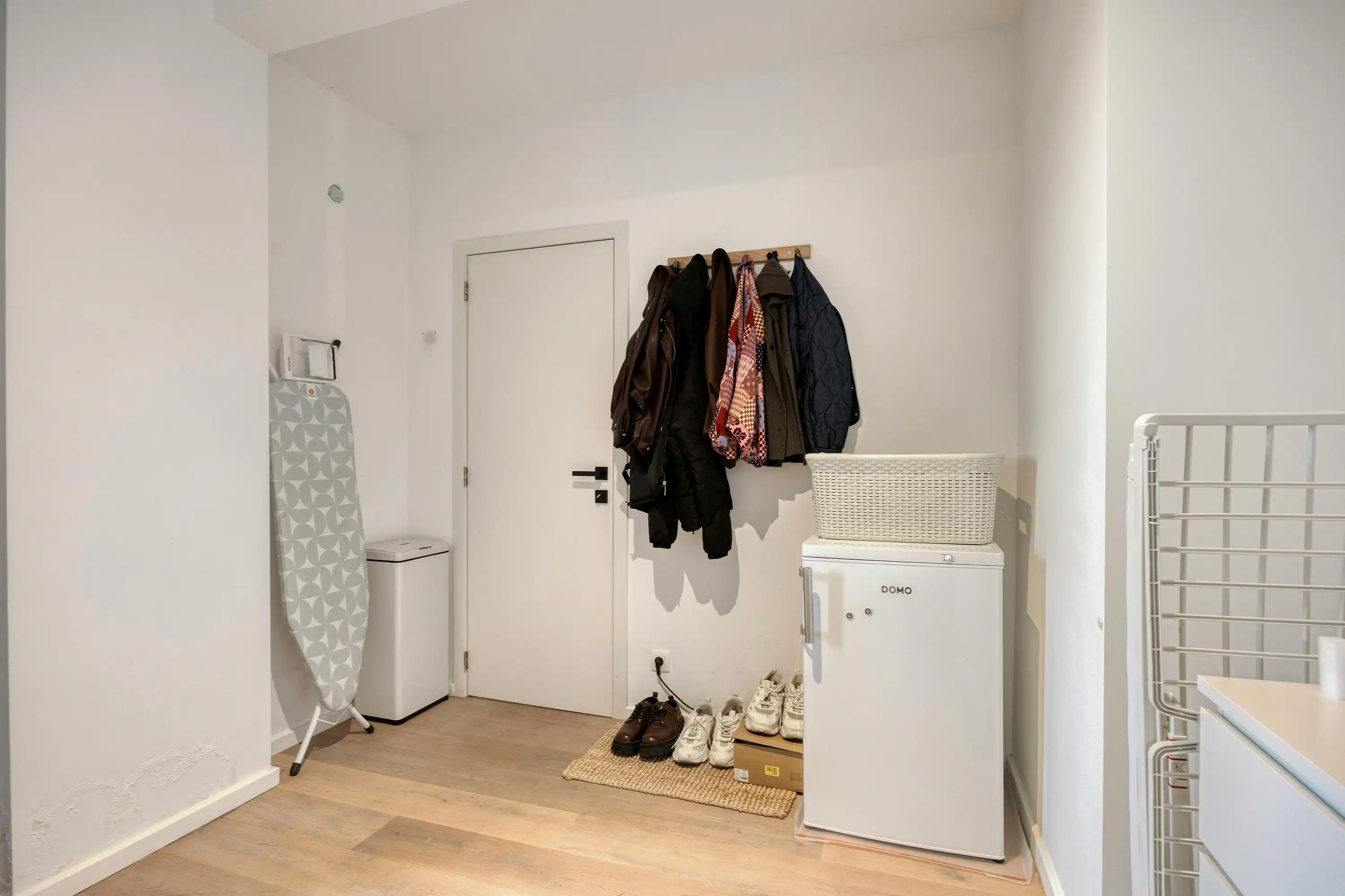 Lichtrijk appartement met 2 slaapkamers te koop in Merksem foto 14