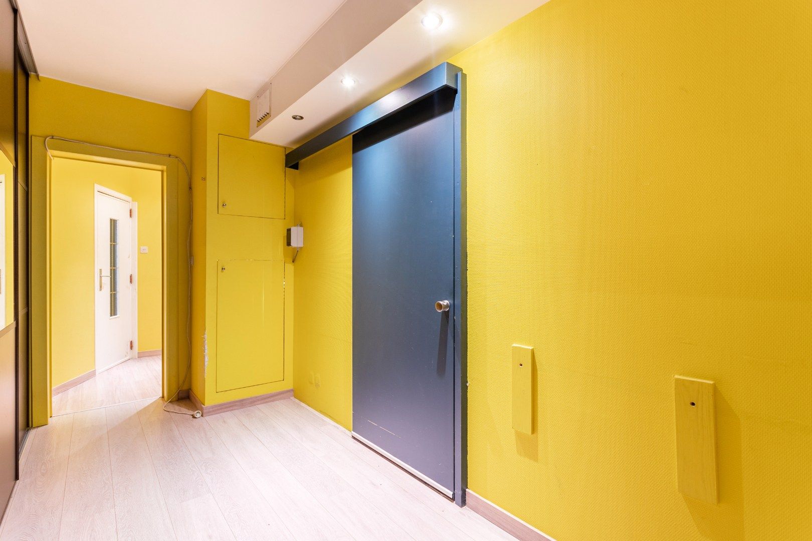 Opbrengsteigendom met 2 app in het centrum van Halle foto 12