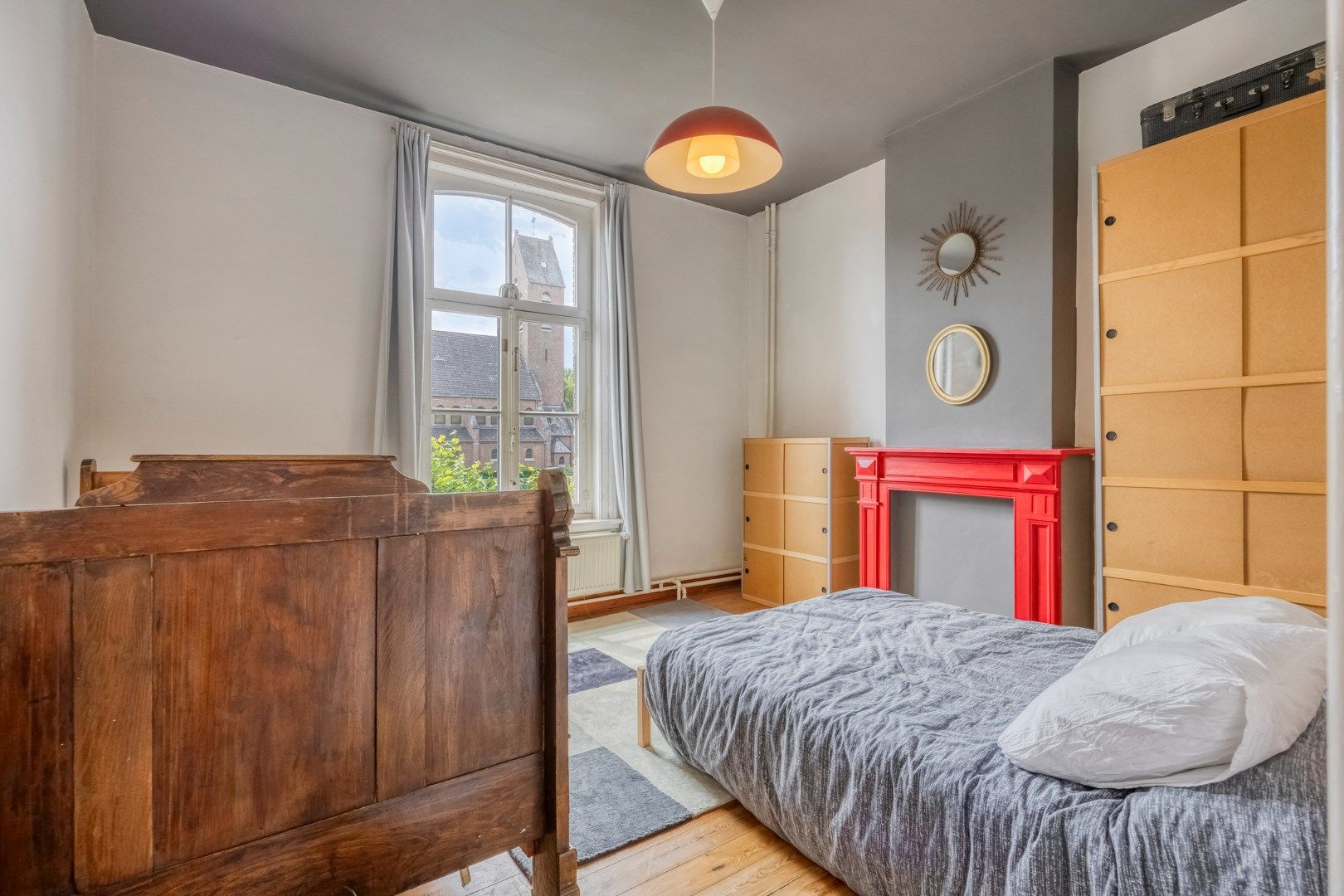 Instapklaar herenhuis met 4/5 slpks, centraal gelegen in Achterbos !  foto 25