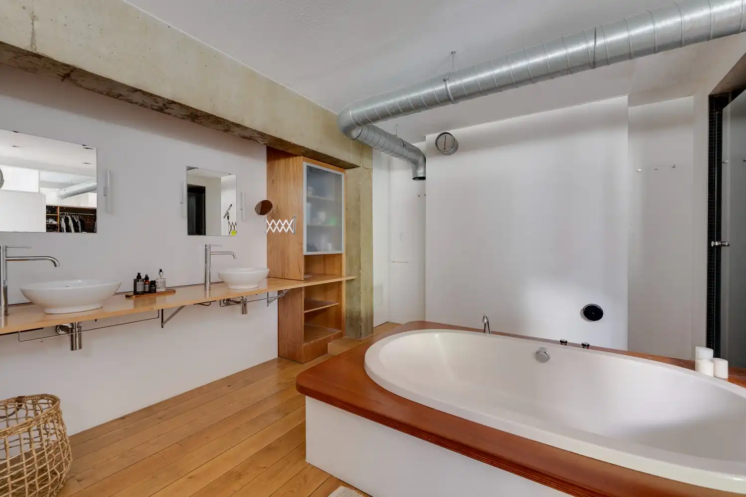Ruime loft met 5 slaapkamers! foto 23