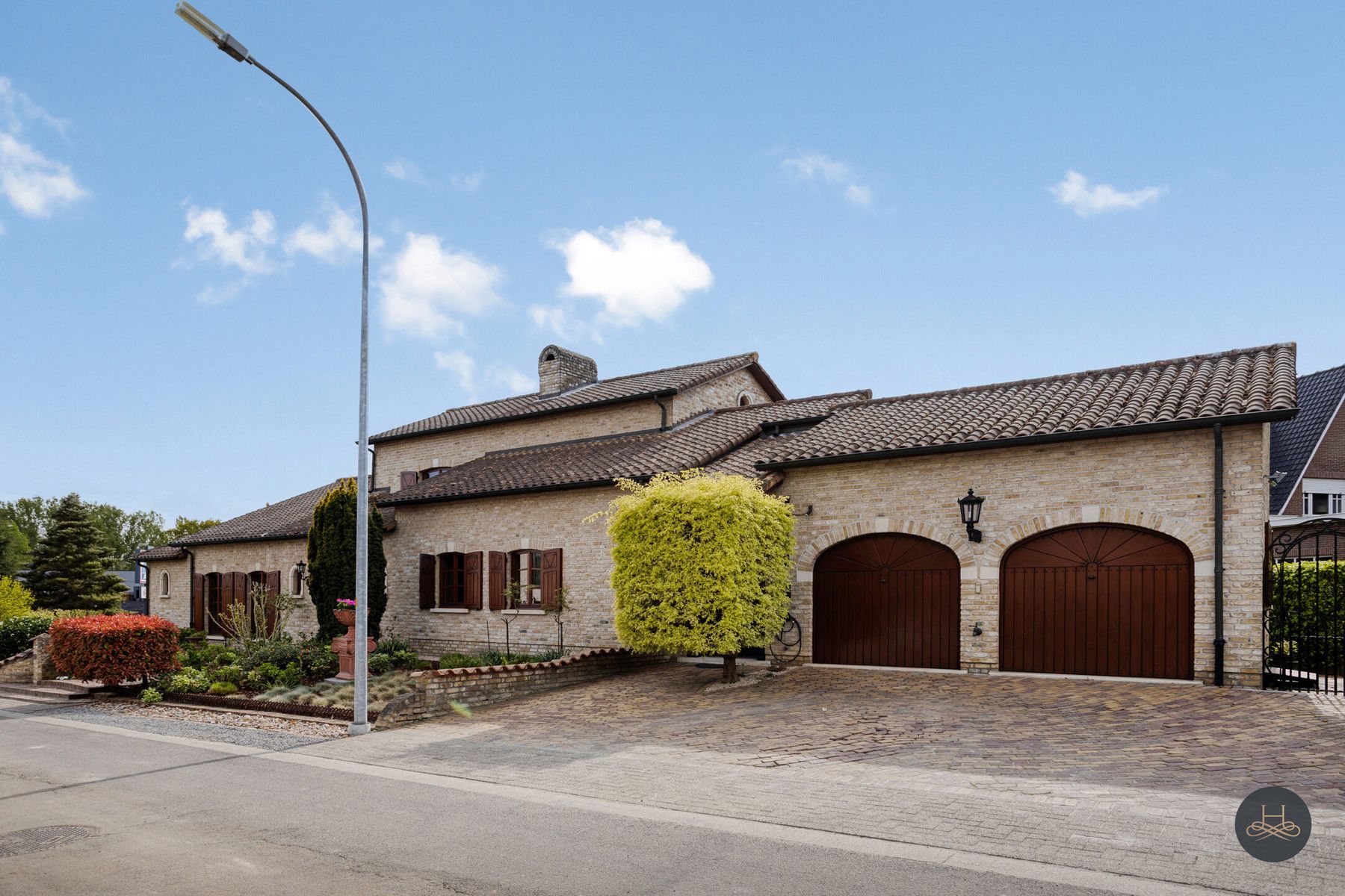 Enorm ruime majestueuze “Spaanse” villa in Tremelo foto 2