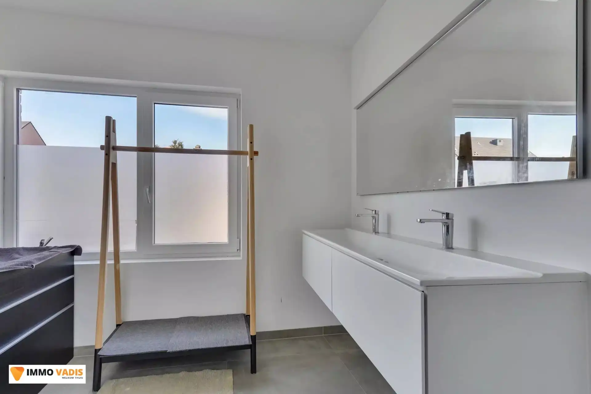 Handelspand met instapklare woning op toplocatie foto 10