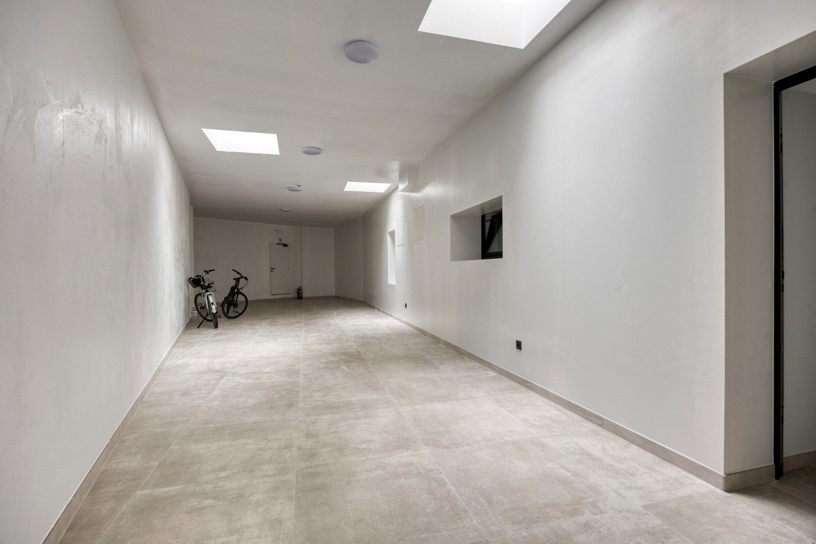 Volledig gerenoveerde en gemeubelde studentenkamers met privé-sanitair.  foto 3