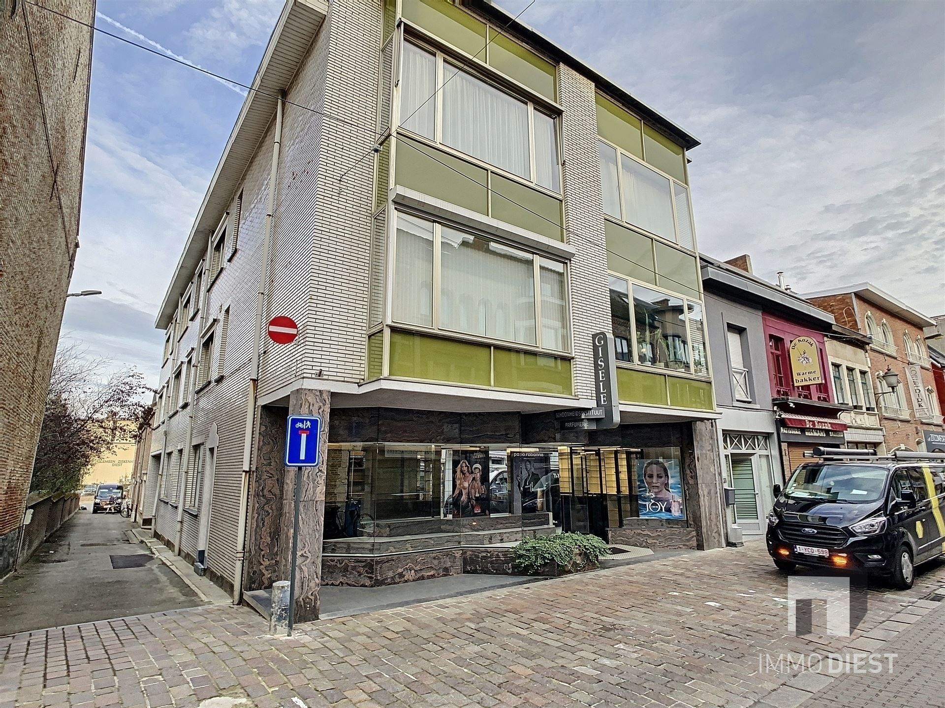 Gelijkvloerse handelsruimte in centrum Diest te koop via SMARTBID. foto 25