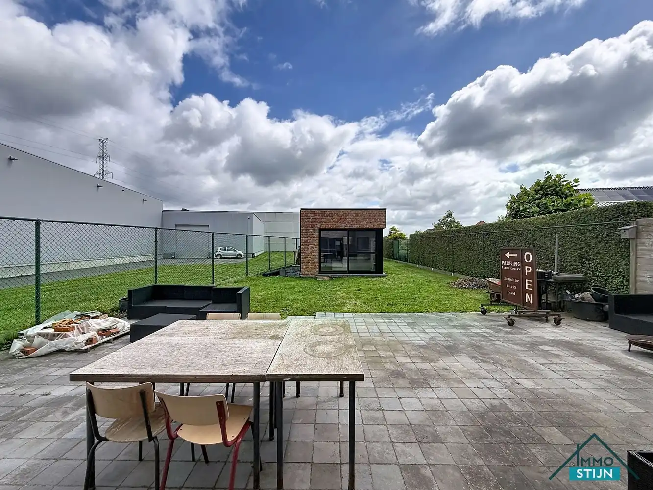 Recente instapklare woning met 4 slaapkamers en bijgebouw foto 18