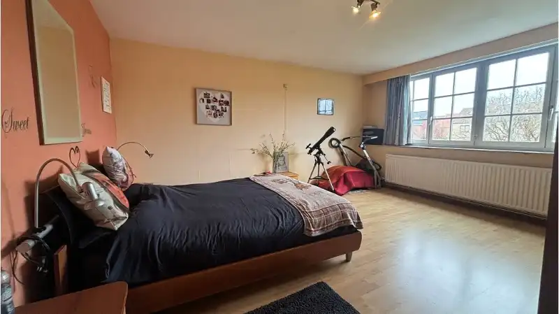 Comfortabele 3-slaapkamerwoning met GARAGE en TUIN te koop in Assebroek Brugge foto 8