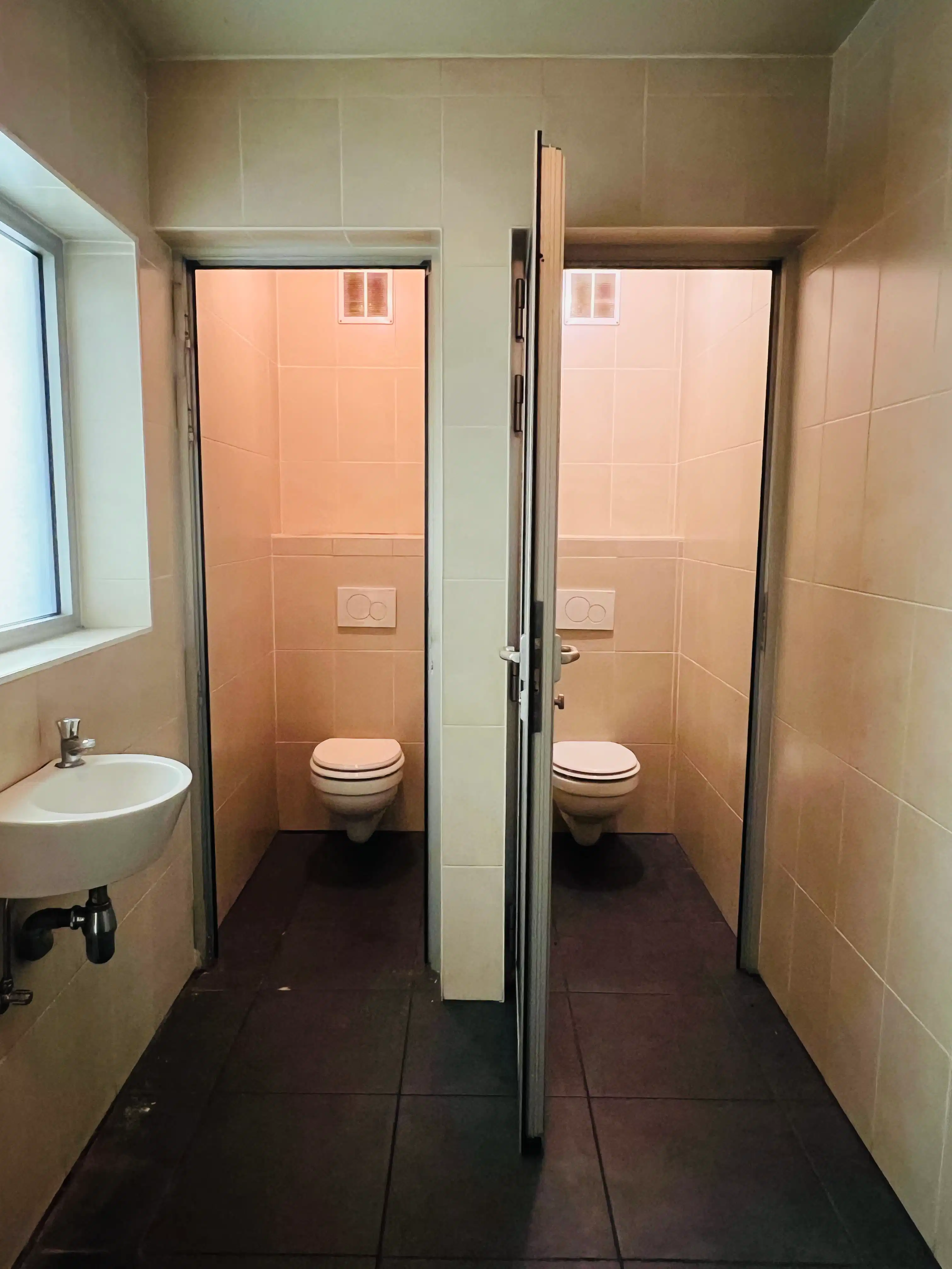 Karaktervol handelspand met appartement, veel mogelijkheden foto 9