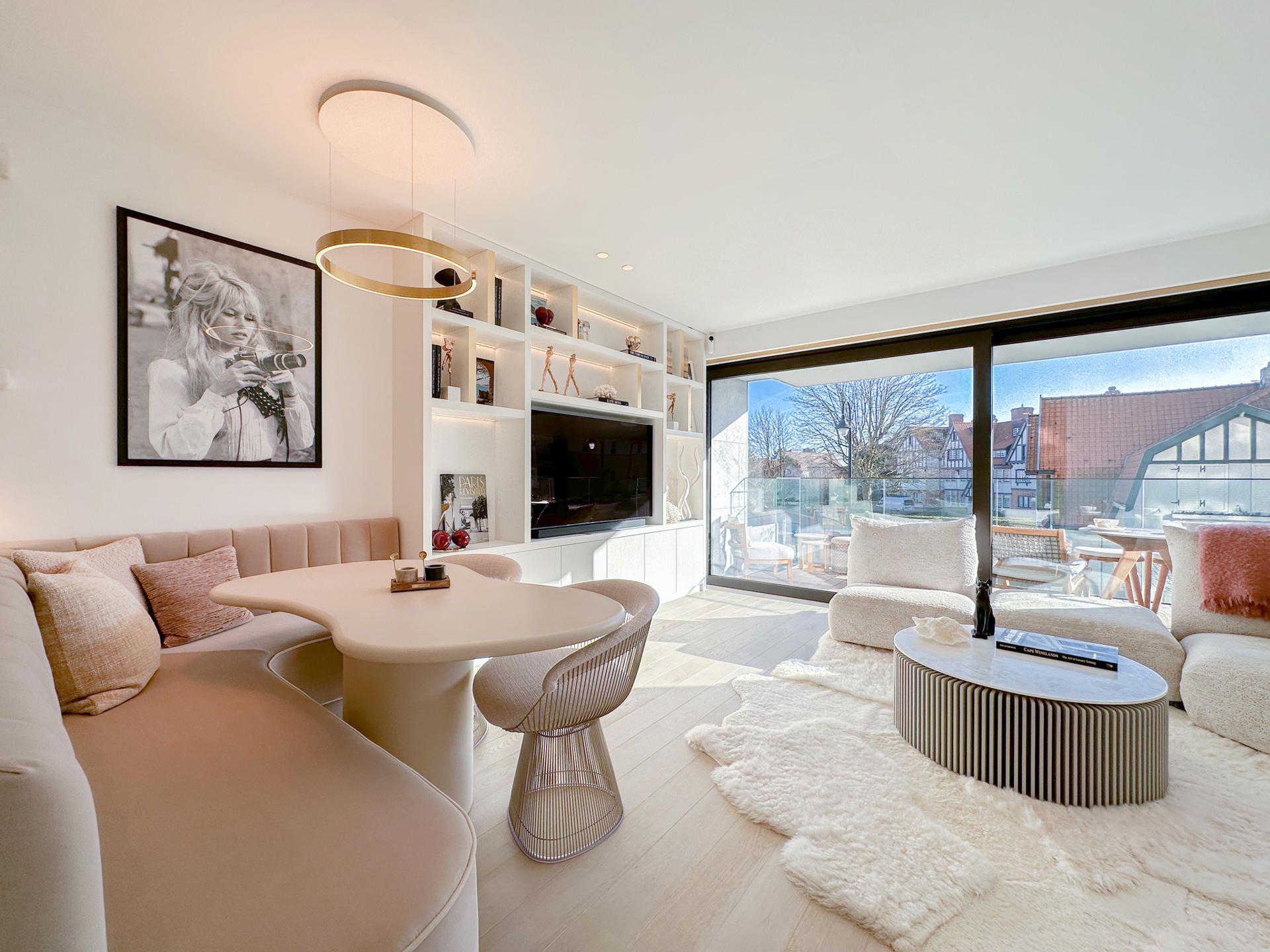 Subliem nieuwbouwappartement in het Zoute met zonnig terras foto 5