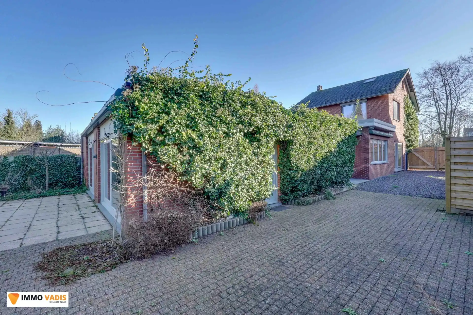 Vrijstaande woning met extra woongelegenheid foto 18