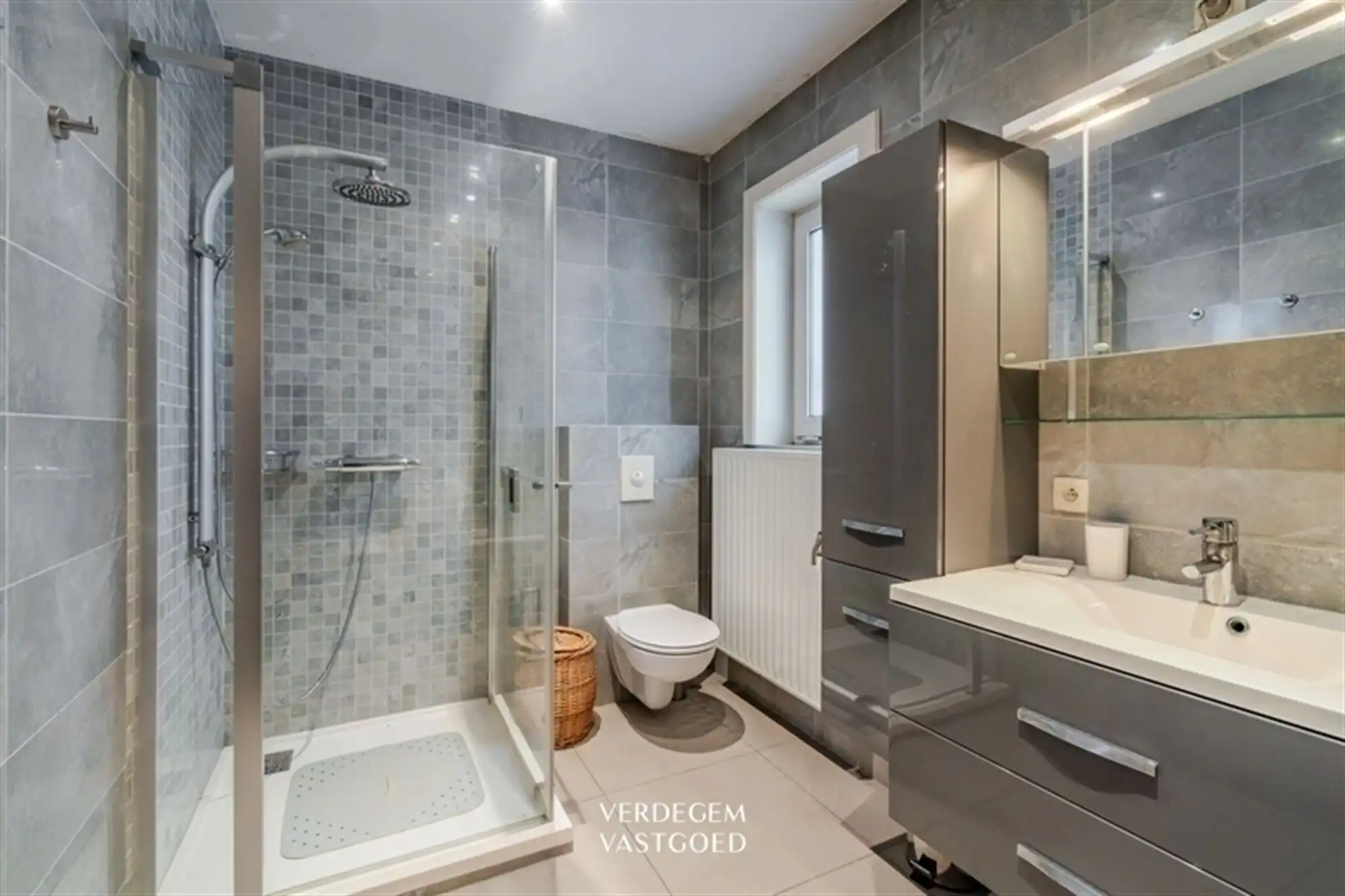 Authentieke woning met recente uitbreiding en uniek historisch accent foto 11