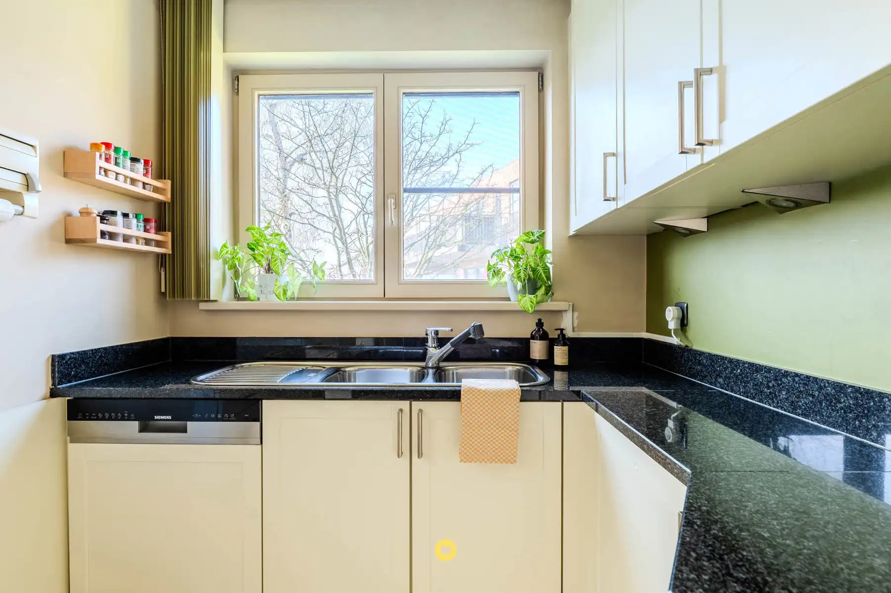 Instapklare bel-etage (EPC B) met zonnige tuin op rustige locatie foto 7